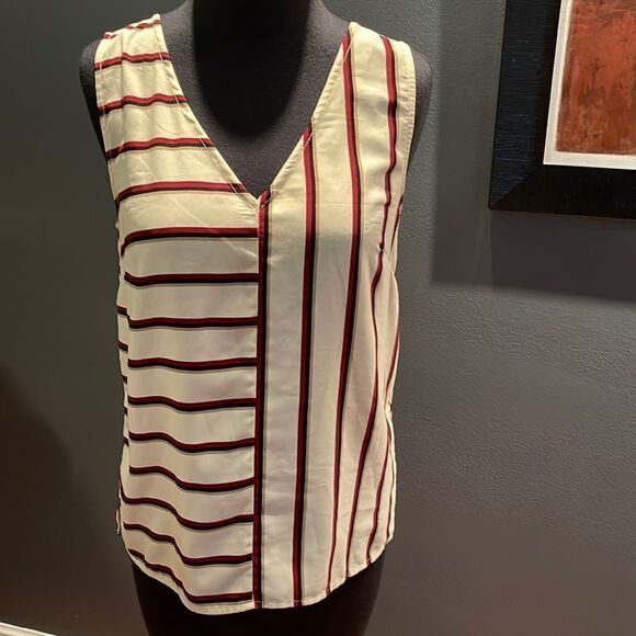 Anthropologie Tops - Sunday in Brooklyn(Anthropologie) striped blocked front V front/back neck top XS